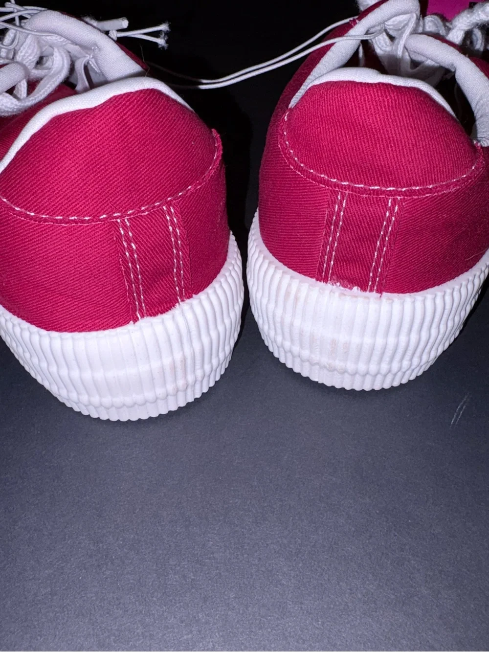 pop comfy canvas